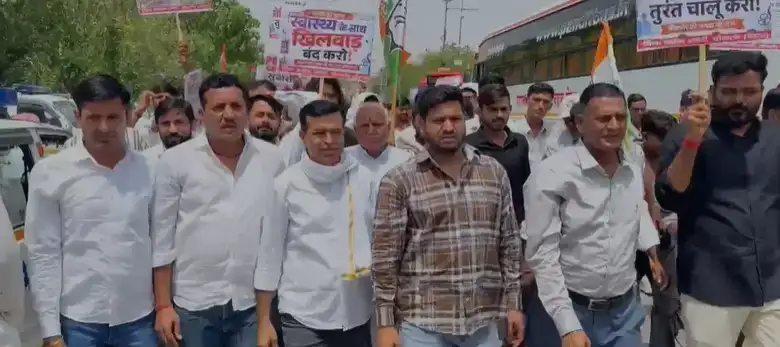 3c2a2d4b5c1921115a1ba35e7d1e0a1c पीबीएम अस्पताल में कांग्रेस का जोरदार प्रदर्शन, परिसर में हंगामा Rajasthan News Portal देश