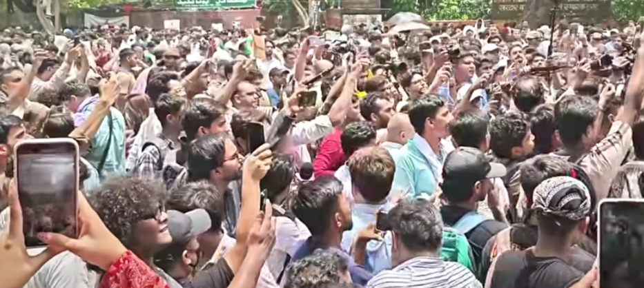 दिल्ली : कॉकरोच जनता पार्टी का प्रदर्शन 7 बीकानेर अपडेट IMG 20260606 144230 दिल्ली : कॉकरोच जनता पार्टी का प्रदर्शन Rajasthan News Portal बीकानेर अपडेट