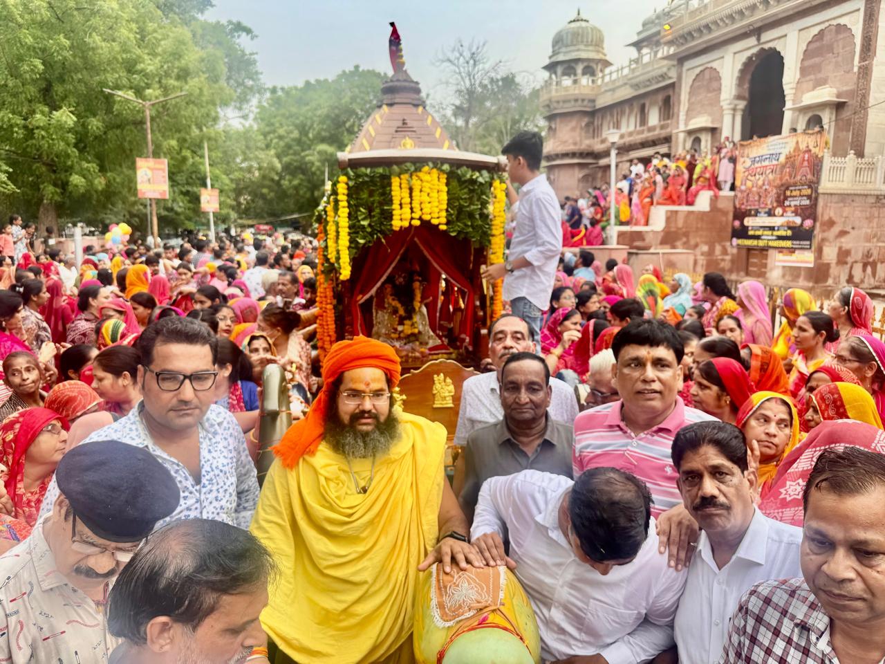 SAVE 20260724 214213 भगवान जगन्नाथ पधारें निज धाम, रशिक शिरोमणि मंदिर से जैलवेल स्थित धाम तक गाजे बाजे से आएं घर वापिस Rajasthan News Portal धर्म
