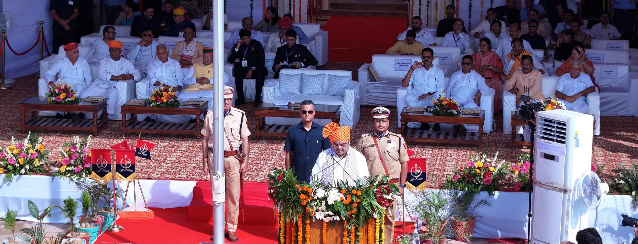 देशभक्ति की धुनों और रंगारंग प्रस्तुतियों से गूंज उठा डॉ करणी सिंह स्टेडियम, मुख्यमंत्री भजन लाल शर्मा ने ध्वजारोहण किया 1 राजस्थान IMG 20260815 123708 scaled देशभक्ति की धुनों और रंगारंग प्रस्तुतियों से गूंज उठा डॉ करणी सिंह स्टेडियम, मुख्यमंत्री भजन लाल शर्मा ने ध्वजारोहण किया Rajasthan News Portal राजस्थान