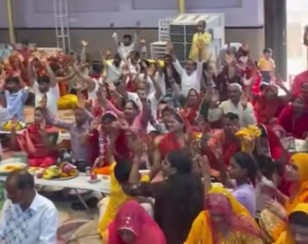 IMG 20260824 082454 जंगलेश्वर महादेव मंदिर में 111 जोड़ों ने किया पार्थिव शिवलिंग निर्माण Rajasthan News Portal बीकानेर अपडेट