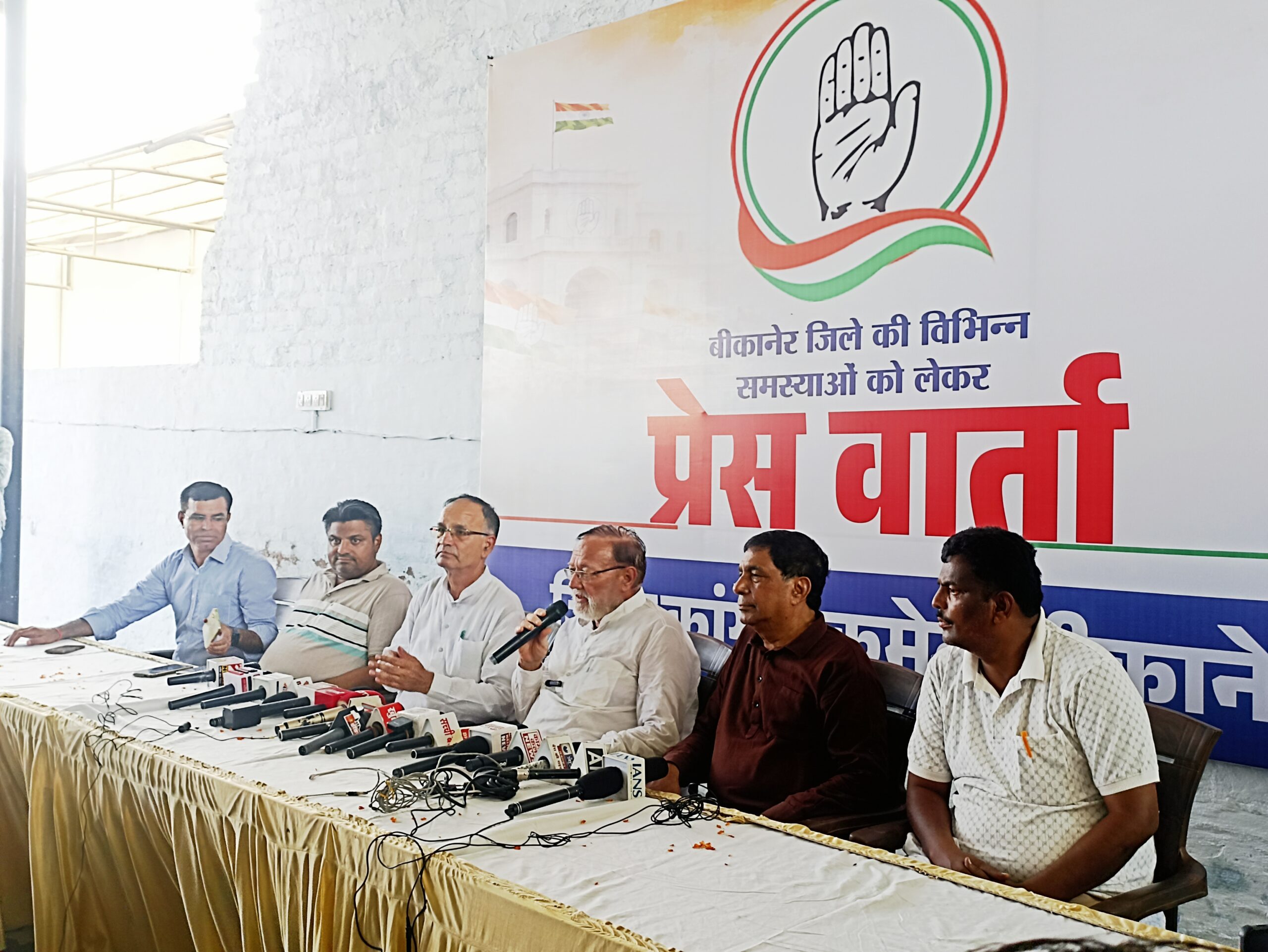 IMG 20260825 202517 scaled चुनाव : कांग्रेस पार्टी ने झोंकी ताकत, अभी तक मिले आवेदनों पर नेताओं ने कही ये बात Rajasthan News Portal राजस्थान