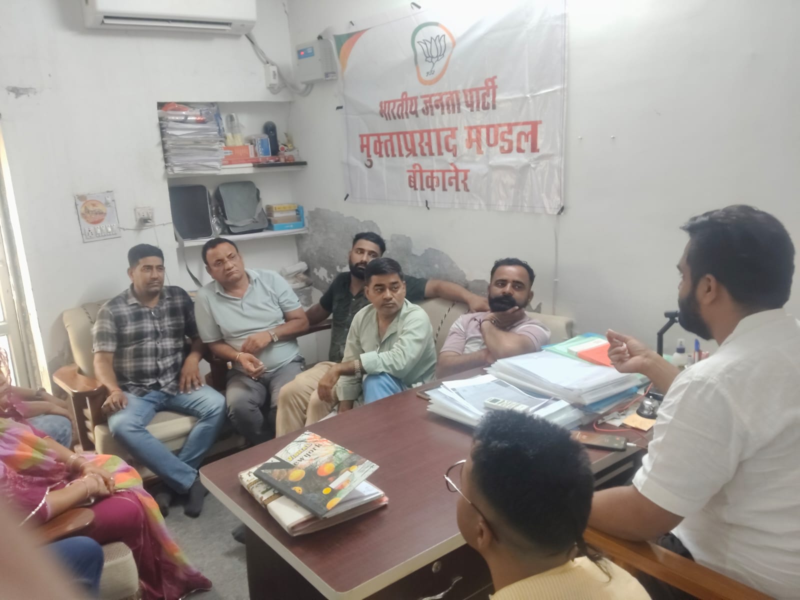 SAVE 20260807 222637 निकाय चुनाव की तैयारियों पर मंथन: मुक्ता प्रसाद मंडल की बैठक Rajasthan News Portal बीकानेर अपडेट