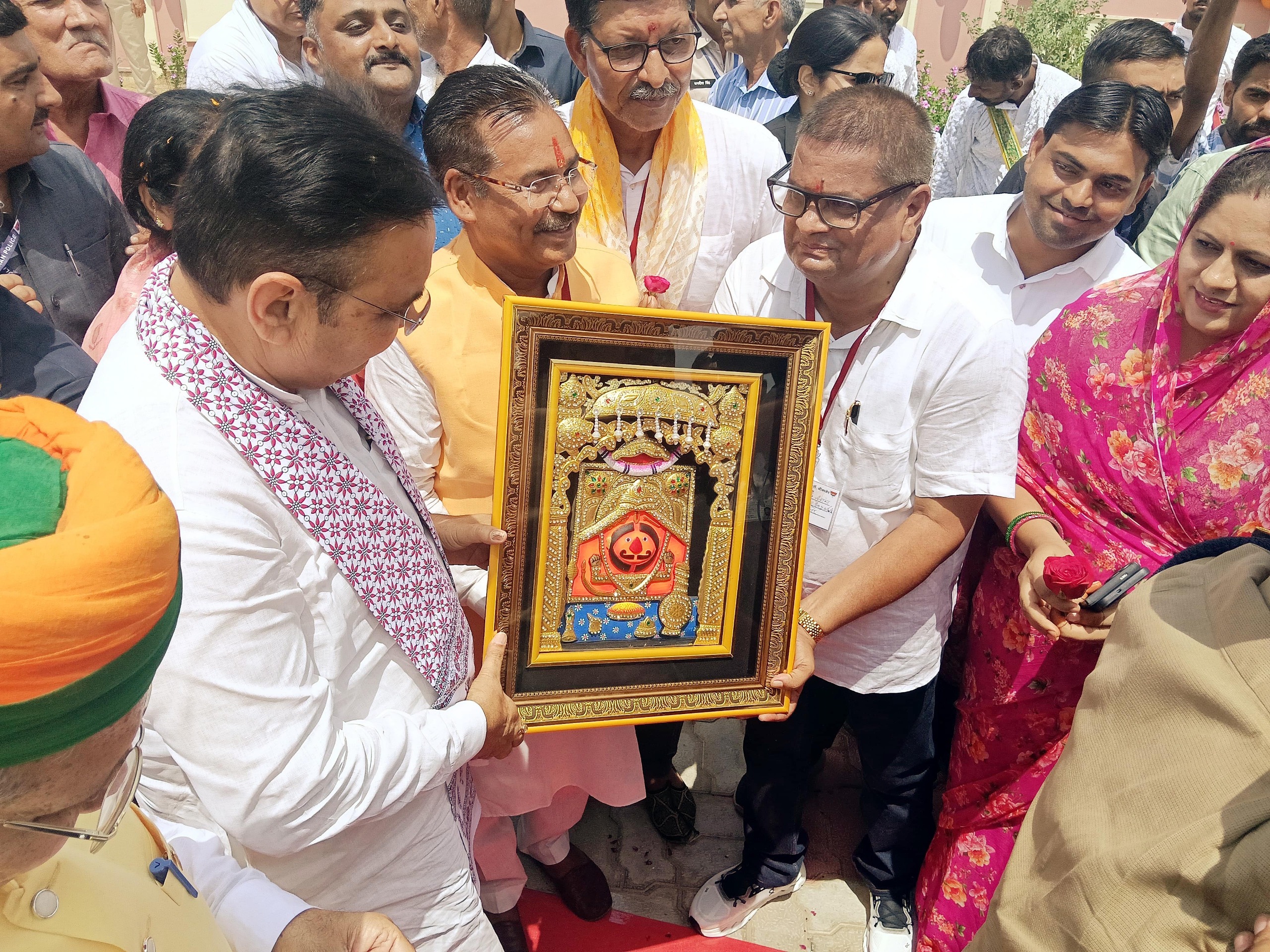 पूर्व यूआईटी चैयरमेन महावीर रांका ने मुख्यमंत्री भजन लाल शर्मा का किया अभिनंदन 4 बीकानेर अपडेट SAVE 20260816 225925 पूर्व यूआईटी चैयरमेन महावीर रांका ने मुख्यमंत्री भजन लाल शर्मा का किया अभिनंदन Rajasthan News Portal बीकानेर अपडेट