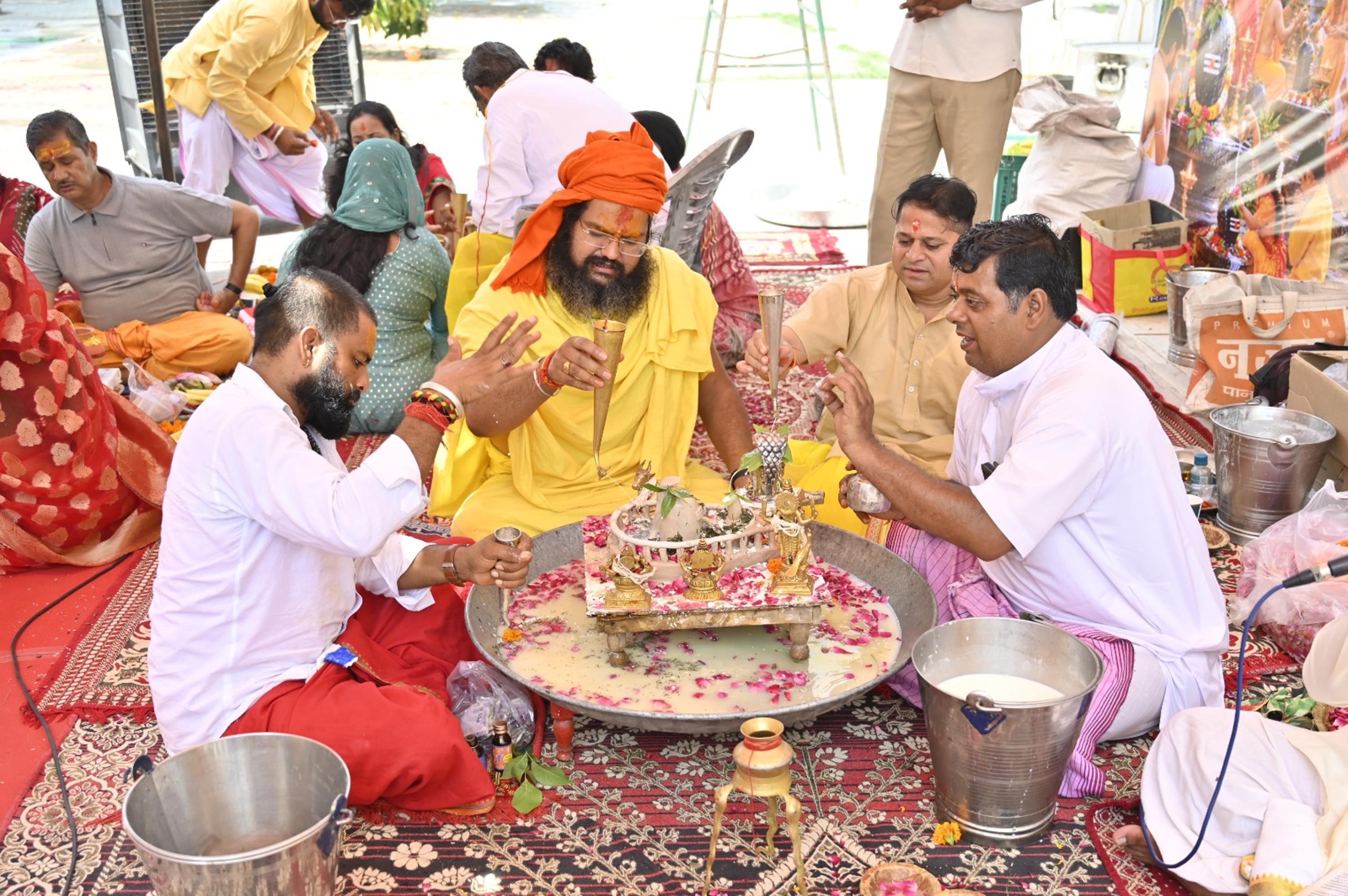 108 पार्थिव शिवलिंग का किया अभिषेक, नशामुक्ति व गौमाता को राष्ट्रमाता का दर्जा दिलाने का श्री सरजूदास जी महाराज ने दिलाया संकल्प 1 धर्म SAVE 20260817 212511 108 पार्थिव शिवलिंग का किया अभिषेक, नशामुक्ति व गौमाता को राष्ट्रमाता का दर्जा दिलाने का श्री सरजूदास जी महाराज ने दिलाया संकल्प Rajasthan News Portal धर्म