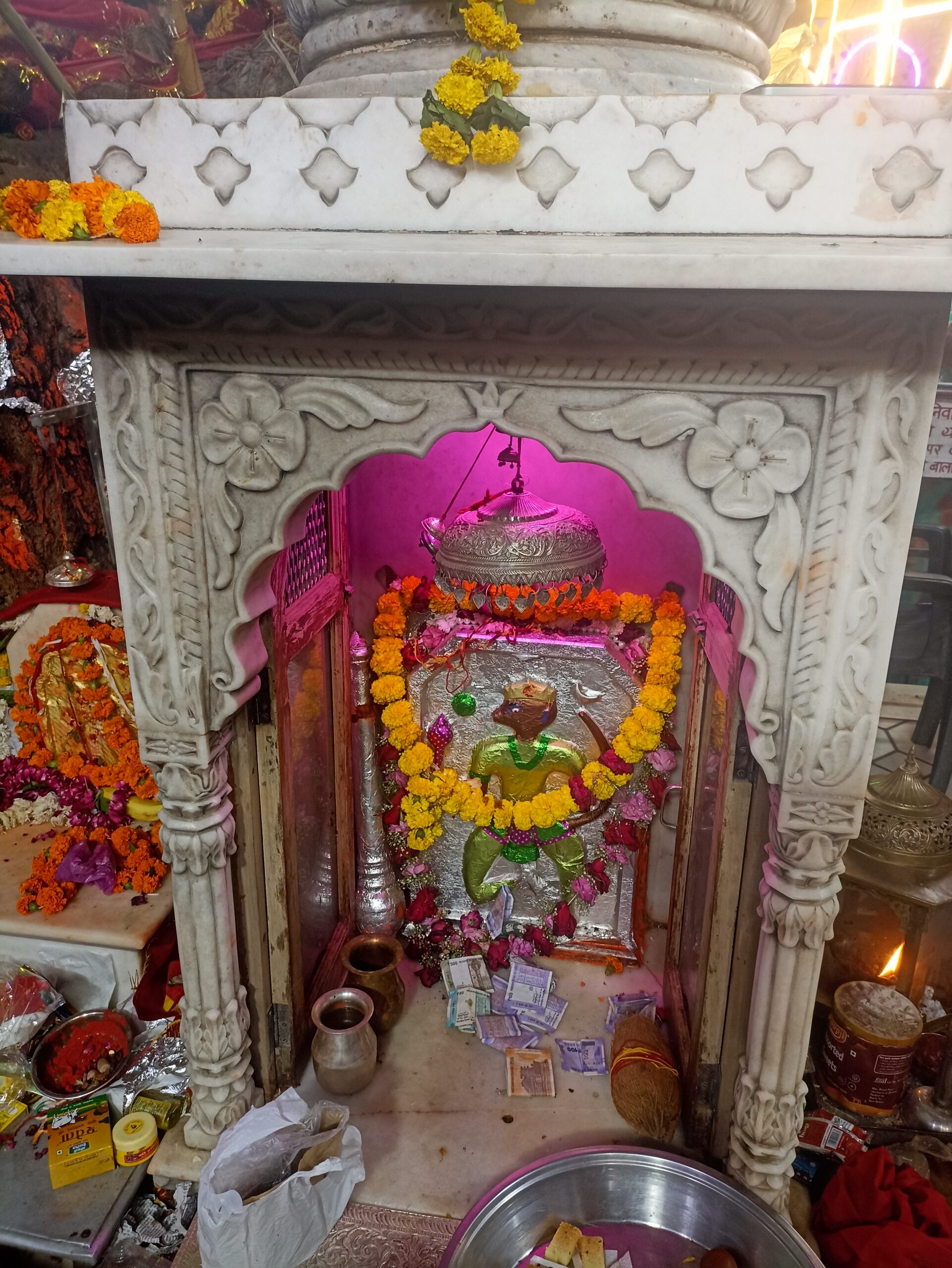 IMG 20260919 181222 scaled पूनरासर हनुमान मंदिर में उमड़े श्रद्धालु, देर रात तक आवाजाही रही Rajasthan News Portal साहित्य