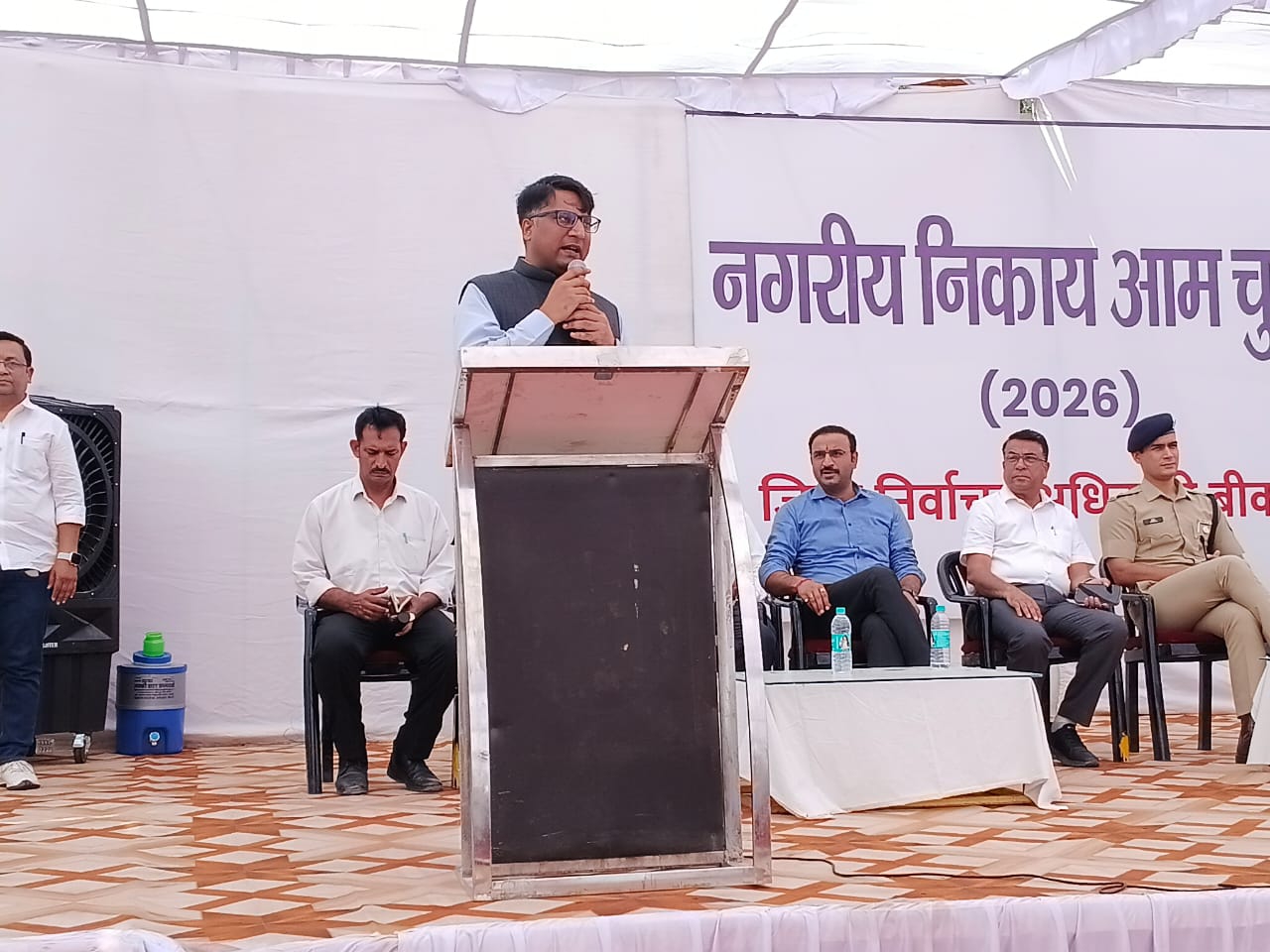 SAVE 20260908 201711 चुनाव : नगर निगम के 79 सदस्यों के लिए बुधवार को होगा मतदान रवाना हुए मतदान दल, कल रहेगा अवकाश Rajasthan News Portal देश
