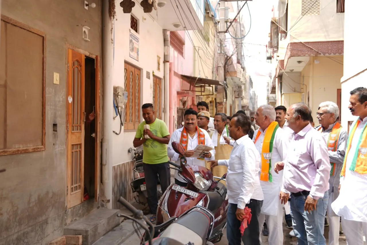 webp चुनाव : वार्ड 73 में बीजेपी प्रत्याशी के समर्थन में जनसंपर्क जारी Rajasthan News Portal बीकानेर अपडेट